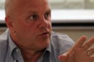 După Bruxelles, Reşiţa interzice antenele 5G! Maşinile fără pilot se descurcă şi cu 4G!