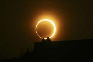 VIDEO Cum s-a văzut eclipsa de soare la Braşov