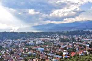 Manualul de istorie de clasa a XII-a bulversează elevii Unde fost prima capitală a Ţării Româneşti – la Curtea de Argeş sau Câmpulung?!