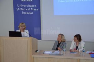 Comunicări şi lansări de carte în cadrul conferinţei „Discurs critic şi variaţie ...