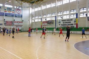 Universitarii au reluat antrenamentele în efectiv complet la Suceava