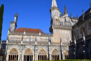 Piese din colecţia de arheologie a Muzeului Bucovinei, expuse în Portugalia, la celebra ...
