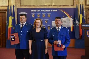 Doi jandarmi din Alba, premiaţi cu PLACHETA de ONOARE din partea Ministerului de Interne, pentru că au salvat două persoane