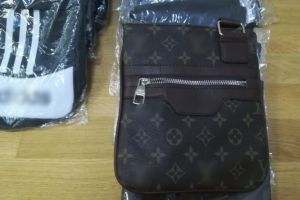 Genti turcesti contrafacute confiscate de politistii de frontiera la Vama Veche