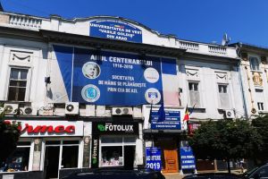 Universitatea de Vest „Vasile Goldiş” şi-a deschis porţile pentru viitorii studenţi