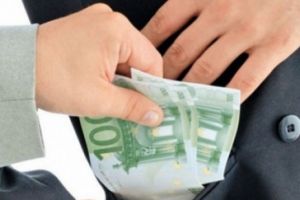 Pacienti falsi infiiltrati in cuibul coruptiei / Spitalele