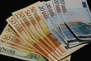 Guvernul a recunoscut într-un document oficial că România ar putea intra în faliment