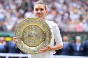 LIVE VIDEO – Douăzeci de mii oameni la Arena Naţională – Simona Halep prezintă trofeul de la Wimbledon – „Mulţumesc României!”