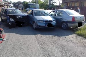 Accident la Beclean: 3 maşini implicate, 4 persoane duse la spital