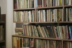Biblioteca Orăşenească Întorsura Buzăului: muncă, zâmbete şi cărţi de suflet