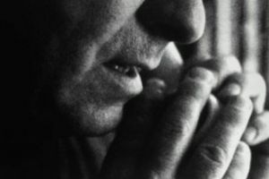 O femeie din Vaslui, păcălită prin metoda accidentul, a murit de spaimă. Vestea escrocului i-a fost fatală