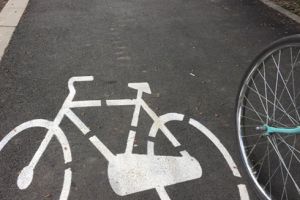 Google Maps vă spune de unde puteţi împrumuta o bicicletă, în 24 de oraşe