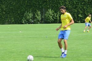 Petrolul testează un atacant cu talie de baschetbalist!