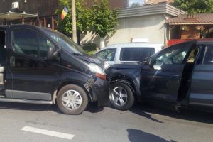 Accident pe strada Orzului produs de un şofer beat şi fără permis