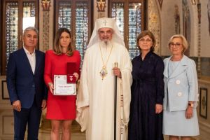Simona Halep a primit de la Patriarhul Romaniei Crucea Patriarhala si o Biblie Centenar  