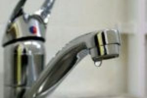 Apa (caldă) curge, datoriile rămân. Veste revigoratoare pentru timişoreni în zilele de caniculă