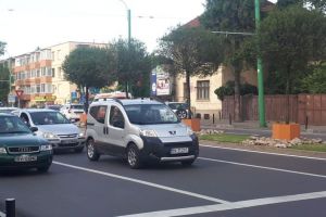 ULTIMĂ ORĂ: Incident rutier pe strada 13 Decembrie (FOTO)
