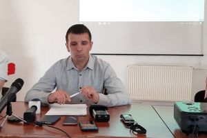 Câţi absolvenţi de gimnaziu nu au fost încă repartizaţi în liceu şi câte locuri mai sunt