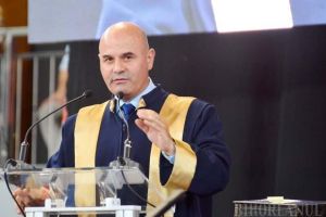 Curilă şi sexismul: Fostul preşedinte al Senatului Universităţii din Oradea, reclamat la Consiliul pentru Discriminare