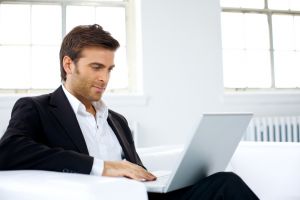 Atenţie la înşelăciunile comise prin intermediul sistemelor informatice!