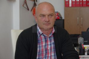 Primarul comunei Ipoteşti, Sorin Augustin Tofan, şi-a pierdut mandatul pentru o situaţie de ...