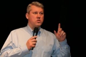 Cătălin Predoiu îl 'face praf' pe Dan Barna după decizia CCR: 'Ne crede proşti sau, alternativ, dânsul e puţin la minte'