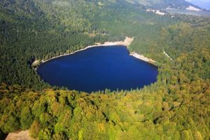 Un vulcan “adormit”, care se află la o distanţă de sub 300 de kilometri de Alba, este pe cale de a se “trezi”