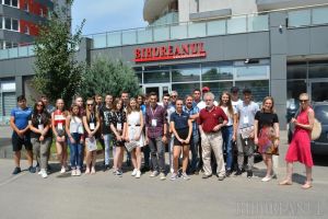 Şcoala de vară a Universităţii se ţine şi la BIHOREANUL: Viitorii studenţi au aflat cum lucrează jurnaliştii orădeni