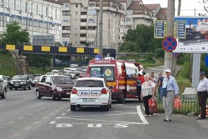 Accident pe Șoseaua Alba Iulia – Unei şoferiţe i s-a făcut rău la volan