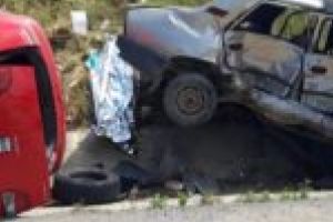 Dramă pe centura Caransebeşului! O femeie a murit pe loc şi alte trei persoane au ajuns la spital