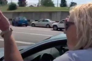 Șoferiţă prinsă după ce a ”zburat” cu 185 km/h: ”Pe ăia nu îi mai prindeţi, care omoară oamenii pe trecerea de pietoni!”