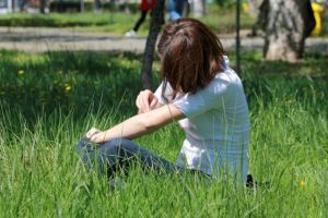 Căpuşele fac din nou ravagii la Sibiu – Ne apropiem de cifra de 1.000 de oameni înţepaţi