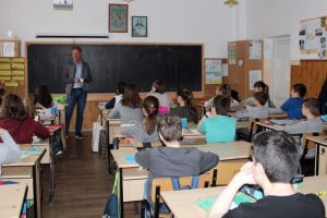 Elevii ar putea avea în orar o nouă materie obligatorie