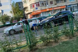 Accident in Ploiesti, pe Bd. Republicii. Doua masini implicate