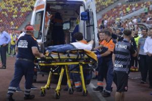 FOTO – VIDEO Panică la meciul Dinamo – U Craiova. Antrenorul Neagoe a făcut infarct
