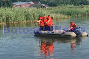 Tânăr înecat în iazul de la Dorohoi. Avea 20 de ani şi vroia să arate unor fete cum se înoată
