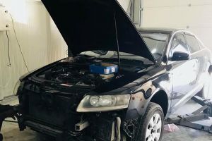 O femeie din Botoşani primeşte bani europeni pentru a-şi construi un service auto