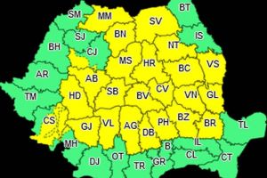 Atenţionare COD GALBEN de furtună în judeţul Alba, până în această seară la ora 18:00. Averse, descărcări electrice, intensificări de vânt