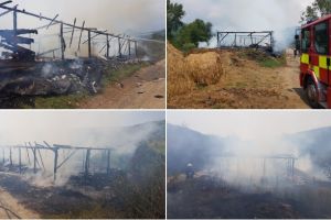 FOTO| Grajd ÎN FLĂCĂRI în Bucerdea Vinoasă, comuna Ighiu. Intervin pompierii pentru stingerea incendiului