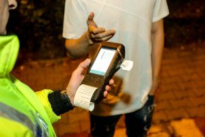 Prima utilizare a aparatului Drug Test – primii conducători auto depistaţi în traficul rutier harghitean, la Vlăhiţa şi Miercurea Ciuc