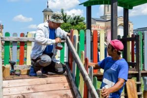 În sfârşit se iau măsuri! Peste 60 de locuri de joacă din Arad vor fi reparate