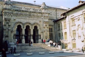 Admitere la UDJG: Pe cele 1.510 locuri la buget scoase la concurs s-au înscris 2.275 de candidaţi