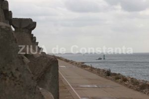 Constanteanul suparat:  Directorul CNAPMC, interpelat de un consilier judetean pe tema inchiderii digului de larg in plin sezon estival (documente)