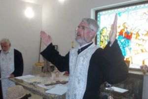 Preotul Nicolae slujeşte la Măniceşti!