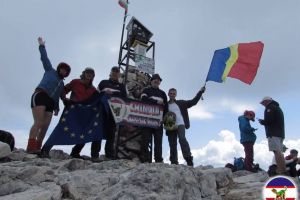 Simboluri româneşti pe creste balcanice