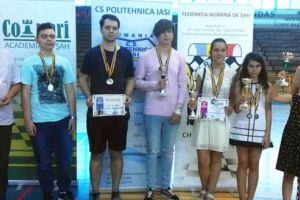 Cinci medalii cucerite de echipele şahiştilor mureşeni la Naţionale