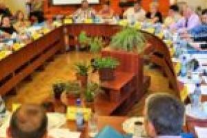 Uite şedinţa, nu e şedinţa! Consilierii locali se joacă pe votul caransebeşenilor