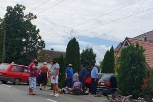 Accident pe un drum din judeţ! Un biciclist a fost SPULBERAT de o maşină
