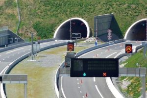Asociaţia Pro Infrastructura dezvăluie când vom circula cu adevărat pe autostradă de la Sibiu la Nădlac