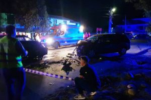 ULTIMĂ ORĂ: Două maşini s-au ciocnit la Răstoaca. Traficul pe DN23 este BLOCAT